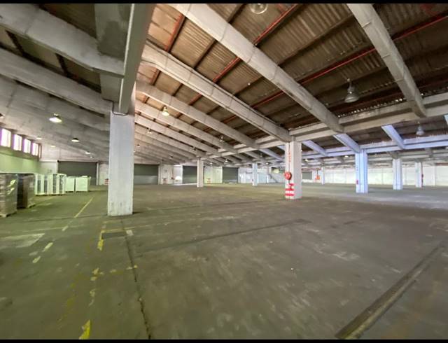 5,200M² WAREHOUSE TO LET IN MOBENI